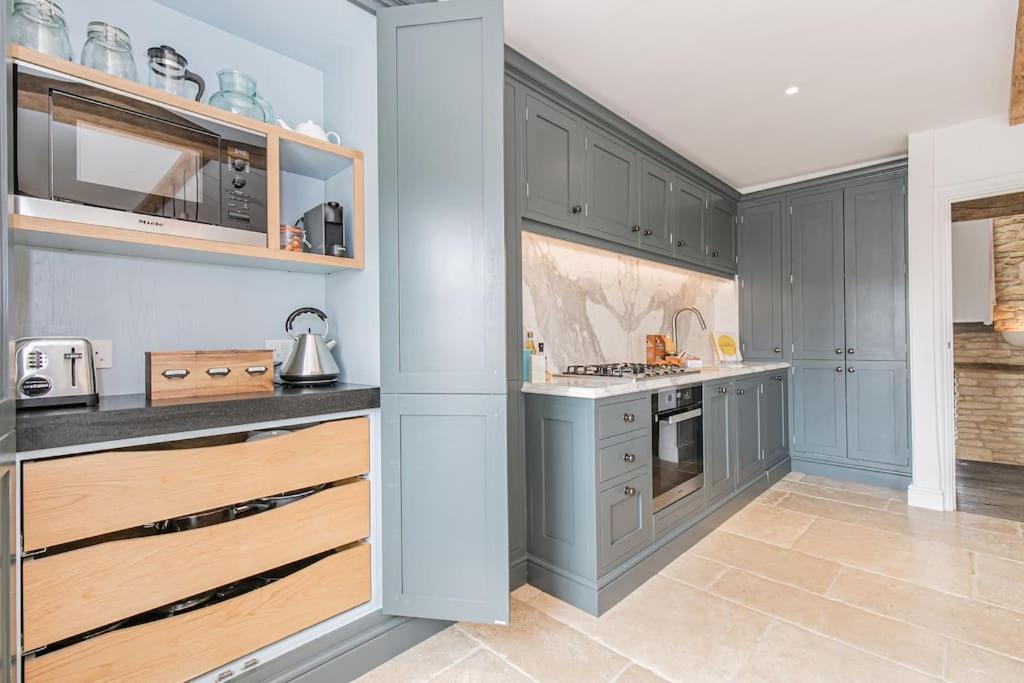 Oxfordshire Living - The Vanbrugh Apartment - Woodstock Buitenkant foto